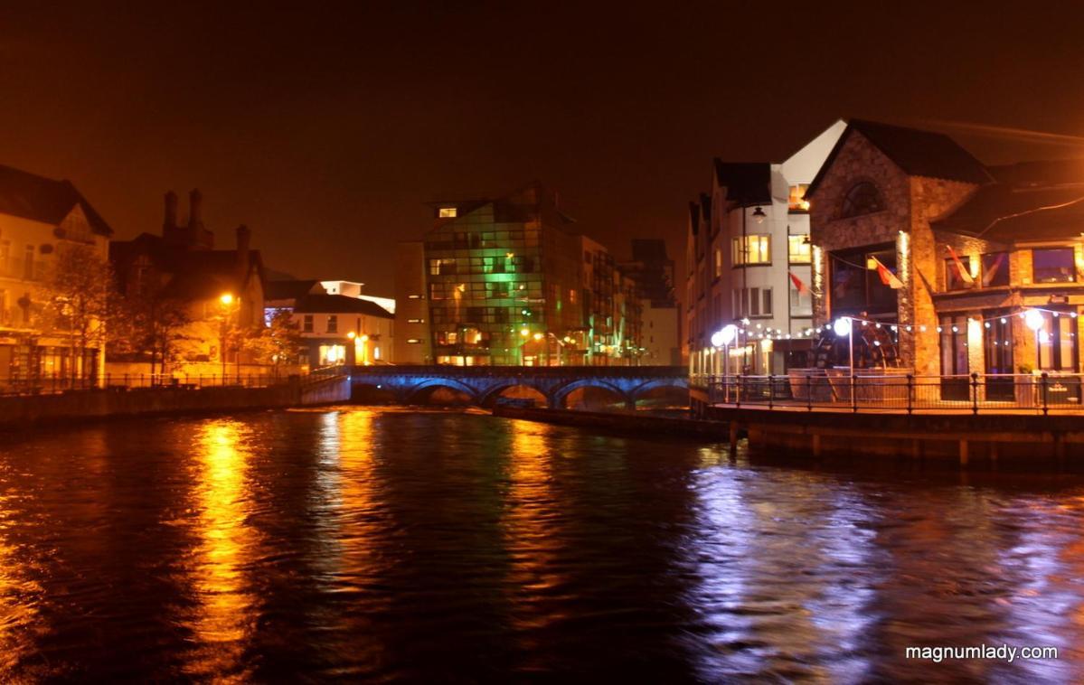 Central Sligo Townhouse Villa ภายนอก รูปภาพ